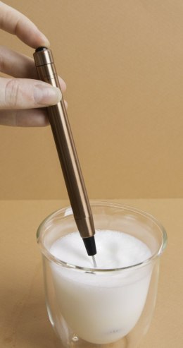 LC DRINKS Spieniacz do mleka na baterie miedziany