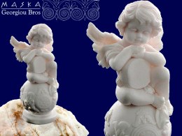 Aniołek z tamburynem na kuli - alabaster grecki