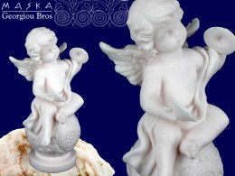 Aniołek siedzący na kuli - alabaster grecki